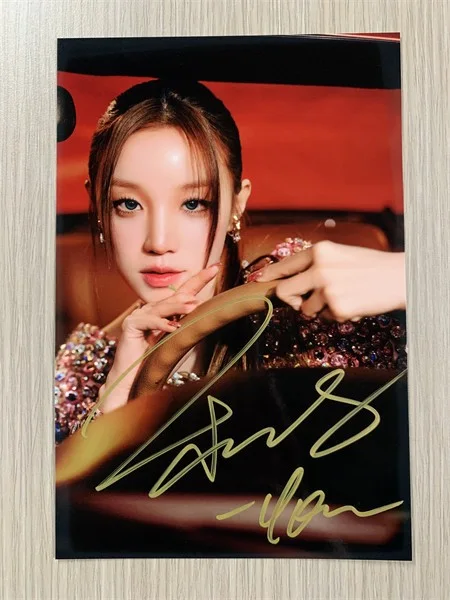 6"Song Yuqi /宋雨琦 Hand Signed Autographed Photo Autographs Collection Original, image 5