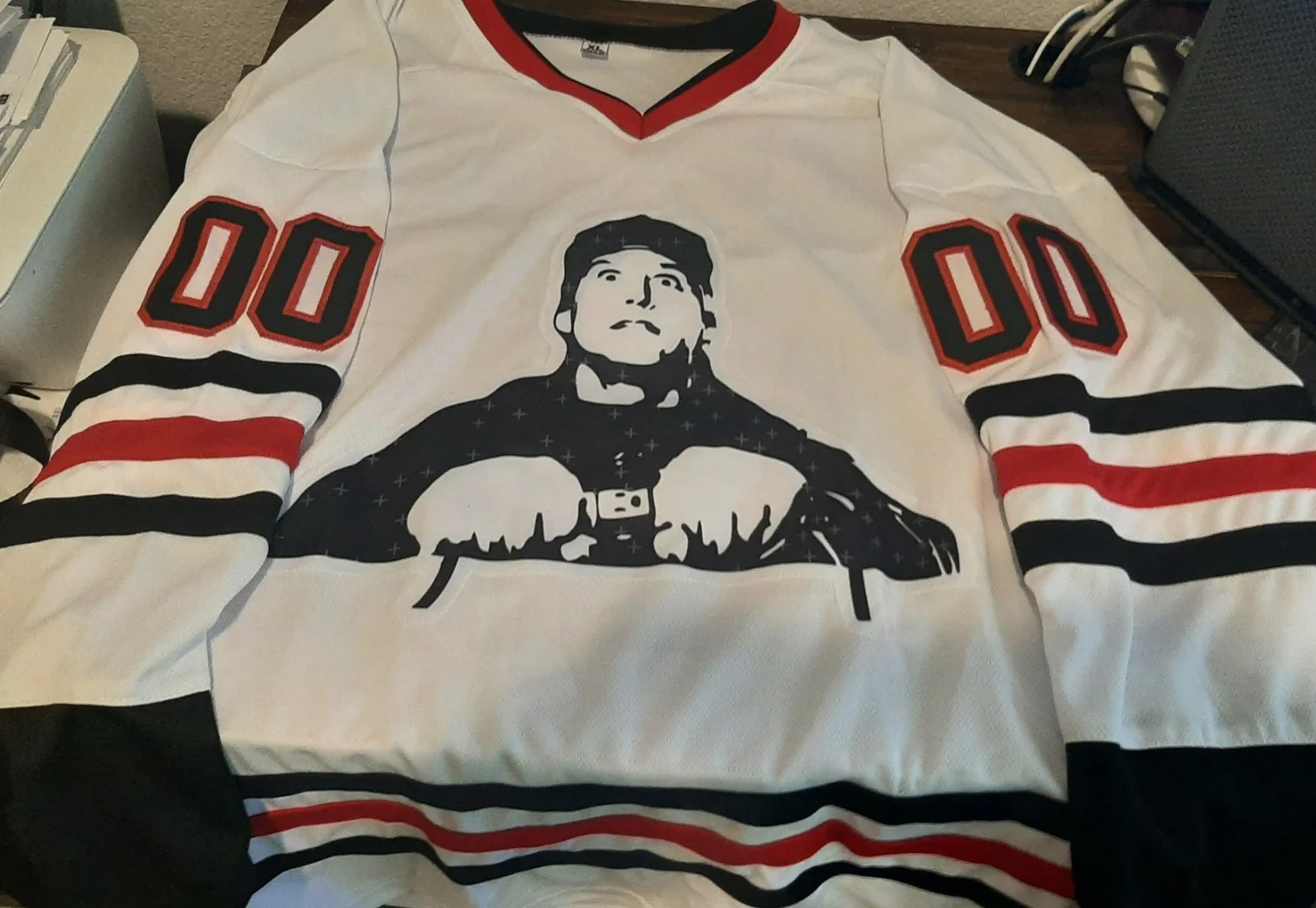 Beverly D'angelo, Chevy Chase — Christmas Vacation Griswold Dual Autographed Hockey Jersey w/ SWAU COA, изображение 2