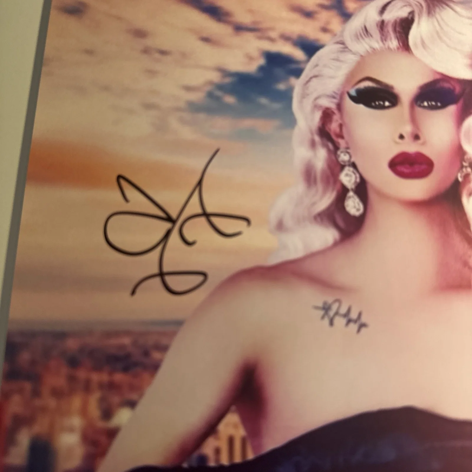 Trinity The Tuck Rupaul’s Drag Race Autographed Photo Signed Drag Queen, изображение 2