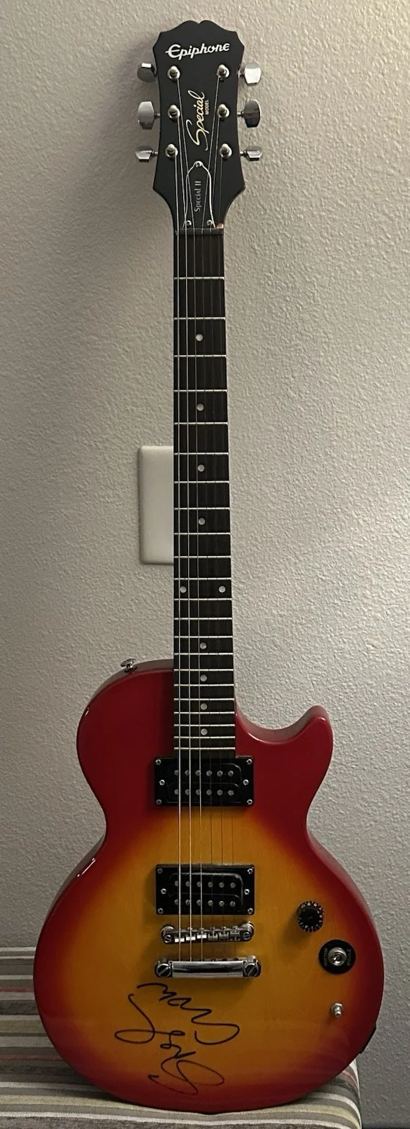 (RARE) SHERYL CROW HAND SIGNED AUTOGRAPHED EPIPHONE LES PAUL SPECIAL II GUITAR, image 5