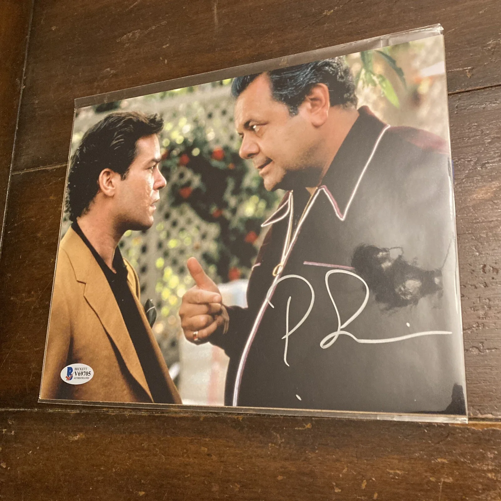 Paul Sorvino — Goodfellas Paulie Signed Photo Paul Sorvino Autograph Beckett COA Crime Movie
