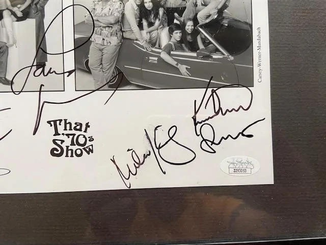 Ashton Kutcher, Mila Kunis, Topher Grace, Wilmer Valderrama, Laua — That 70's Show (9) Kutcher, Kunis, Grace, Prepon +5 Signed Framed Display JSA, image 5