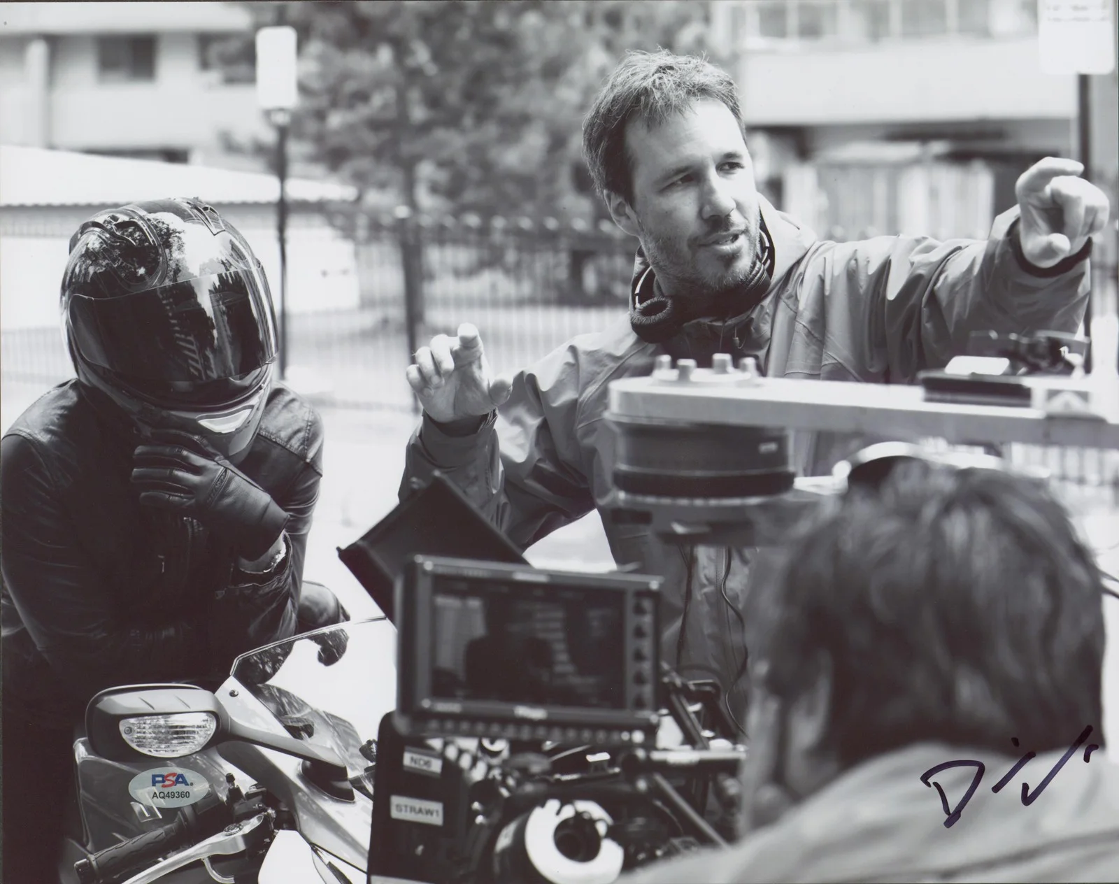 Denis Villeneuve — Denis Villeneuve Enemy Authentic Signed 11x14 Horizontal Photo PSA/DNA #AQ49360