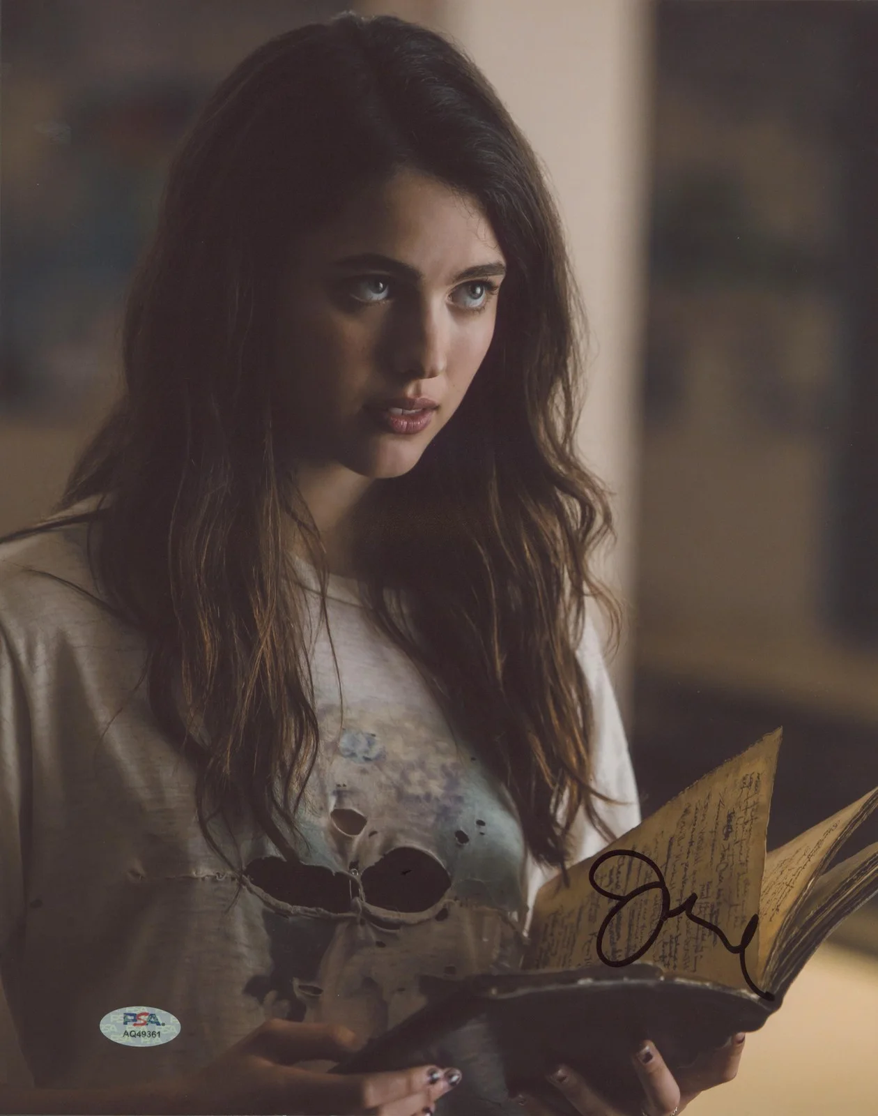 Margaret Qualley — Margaret Qualley Death Note Authentic Signed 11x14 Photo PSA/DNA #AQ49361
