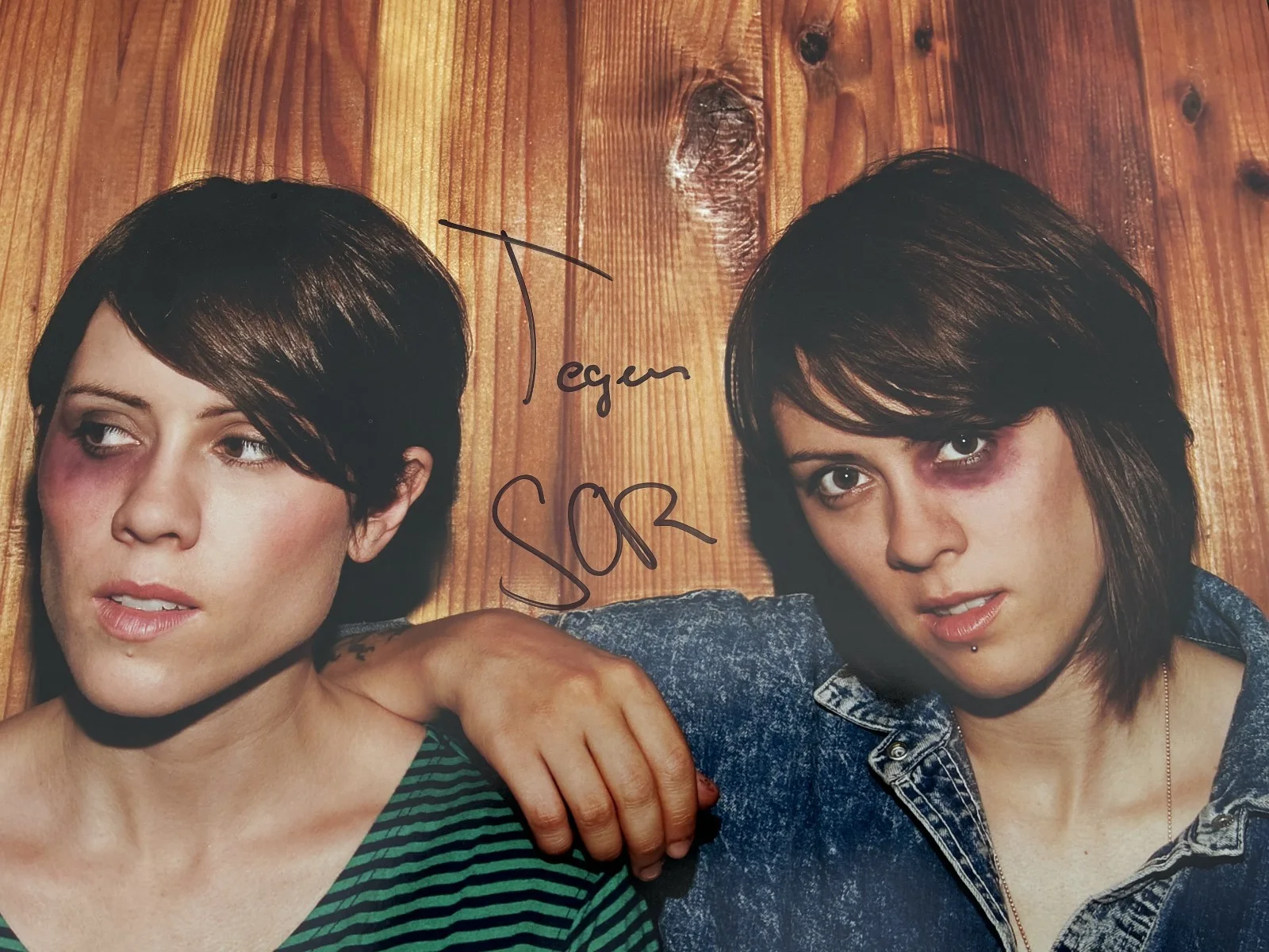 2011 Tegan and Sara Get Along 18x24" Poster Autographed Signed Black Eye, изображение 3