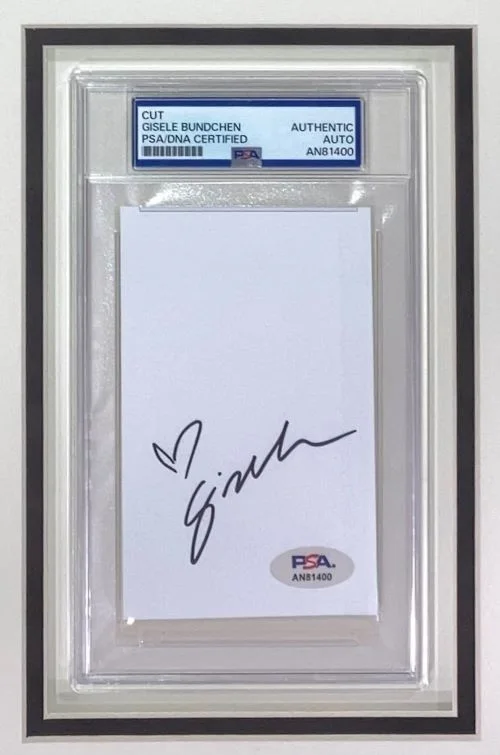Gisele Bundchen — Gisele Bundchen Signed Framed Slabbed Cut Signature w/ 8x10 Photo PSA, image 2