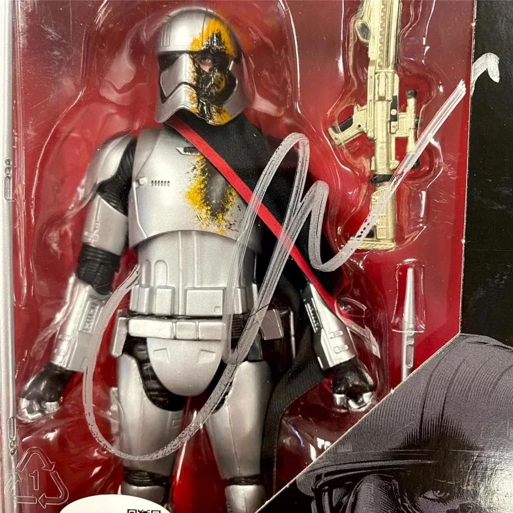 Gwendoline Christie signed Phasma Black Series Figure autograph ~ JSA BAS, image 4