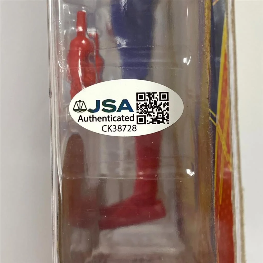 Jake Johnson signed Peter Parker Spider-Man Legends Figure autograph JSA, image 4