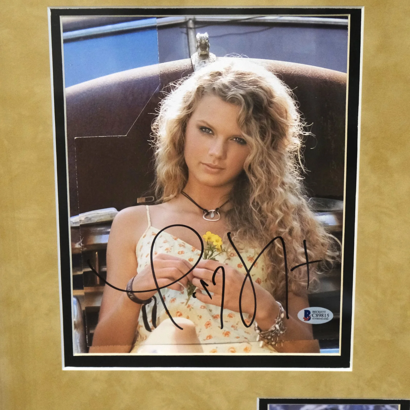 Taylor Swift Signed Autograph Tim McGraw Debut Photo Framed Beckett COA PSA JSA, изображение 2
