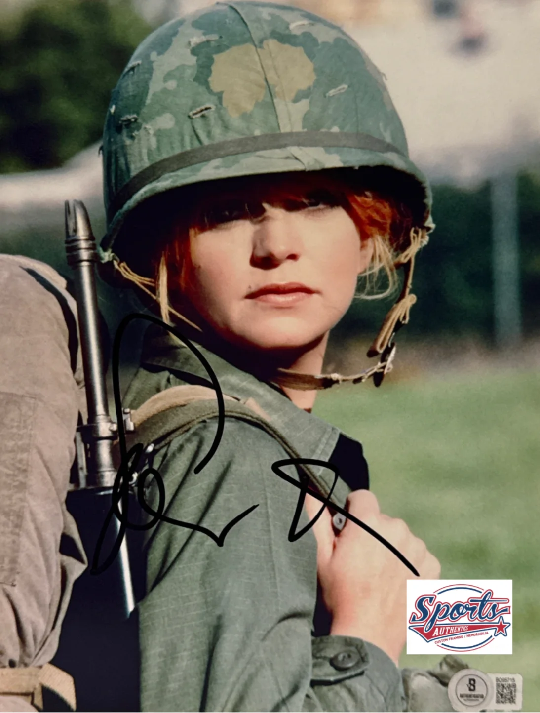 Goldie Hawn — Goldie Hawn Signed 8x10 Private Benjamin Photo BAS BQ95718