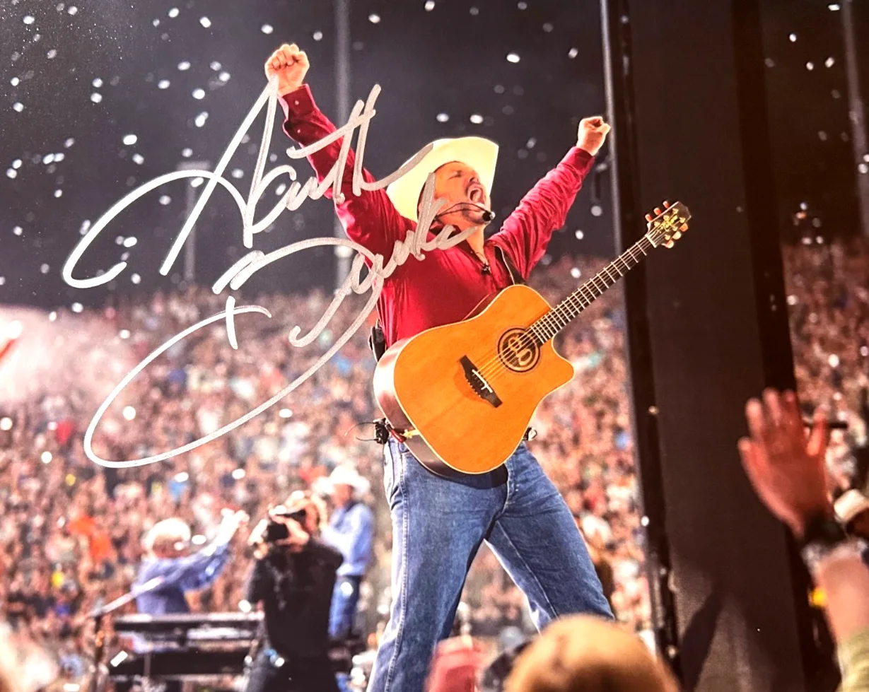 GARTH BROOKS Signed Original 8x10 inch Photo: Authentic Autograph GENUINE w/COA, изображение 3