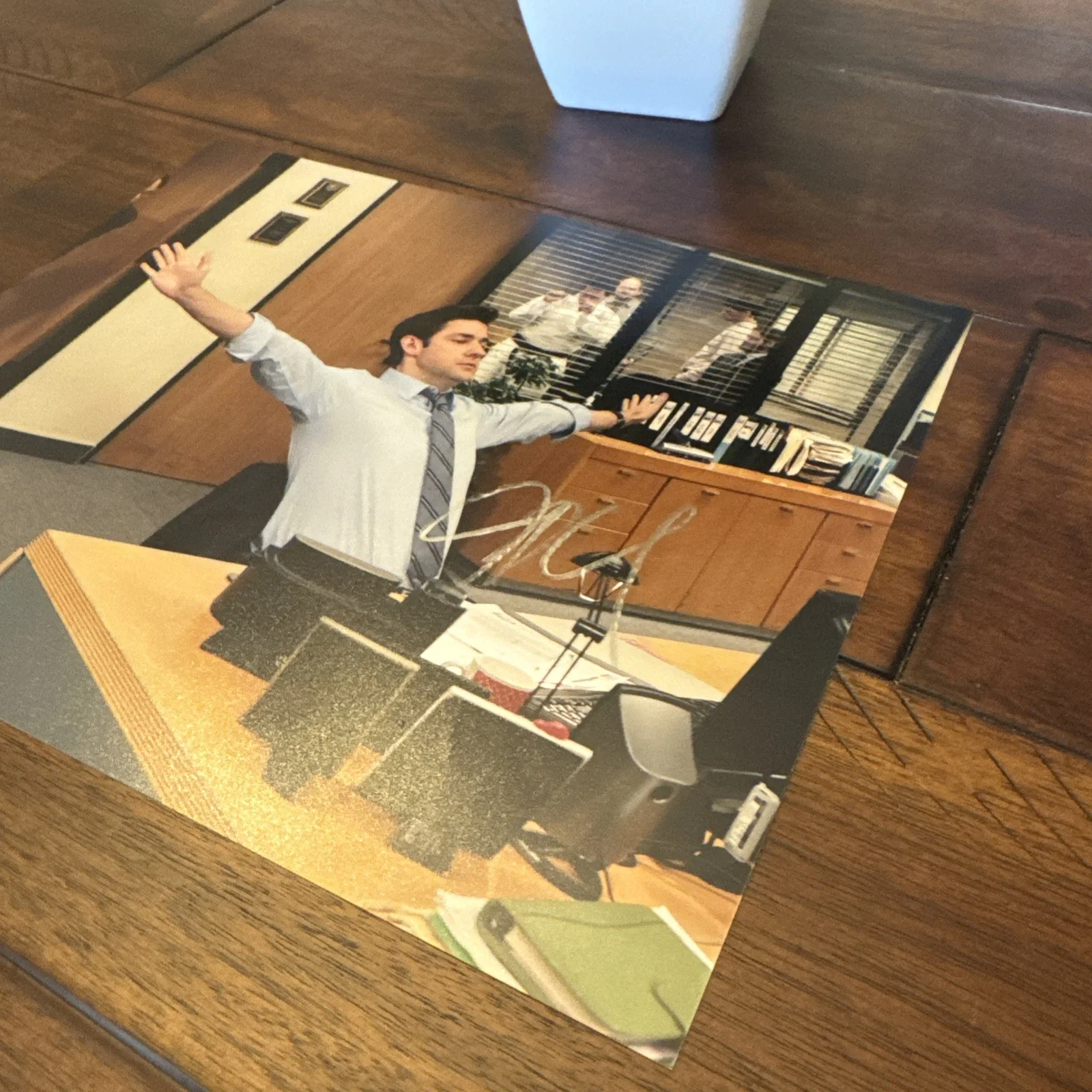 John Krasinski — John Krasinski Signed "The Office" 8x10 Autograph w/COA & Matching Holograms !, изображение 3