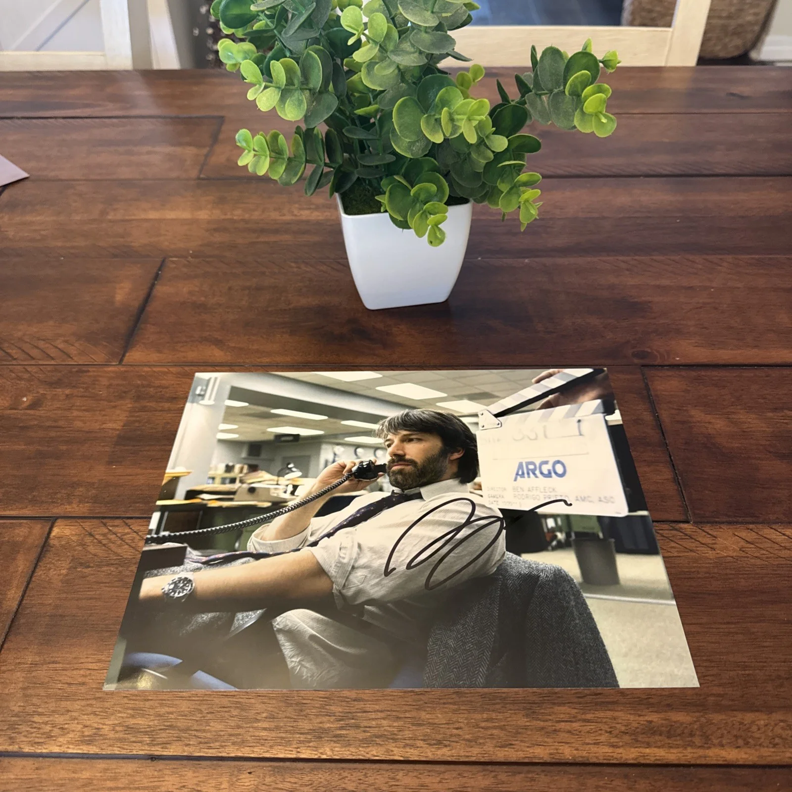BEN AFFLECK — BEN AFFLECK SIGNED " ARGO " 8x10 PHOTO AUTOGRAPHED w/COA Matching Holograms