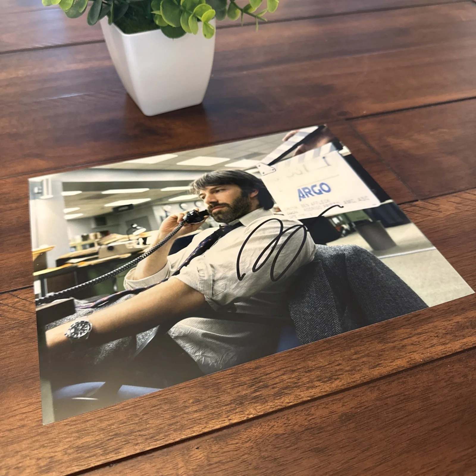 BEN AFFLECK — BEN AFFLECK SIGNED " ARGO " 8x10 PHOTO AUTOGRAPHED w/COA Matching Holograms, изображение 2