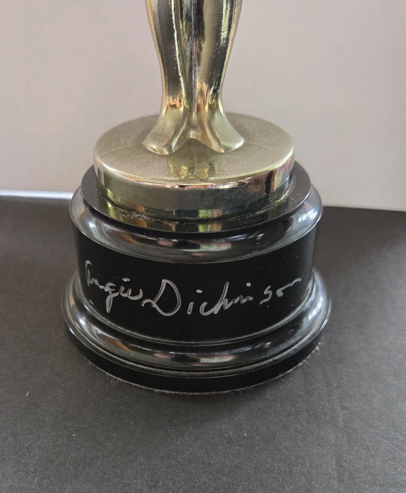 Angie Dickinson — Angie Dickinson signed Hollywood Star Oscar Like 10" Trophy Award Statue Jsa/Coa, image 4