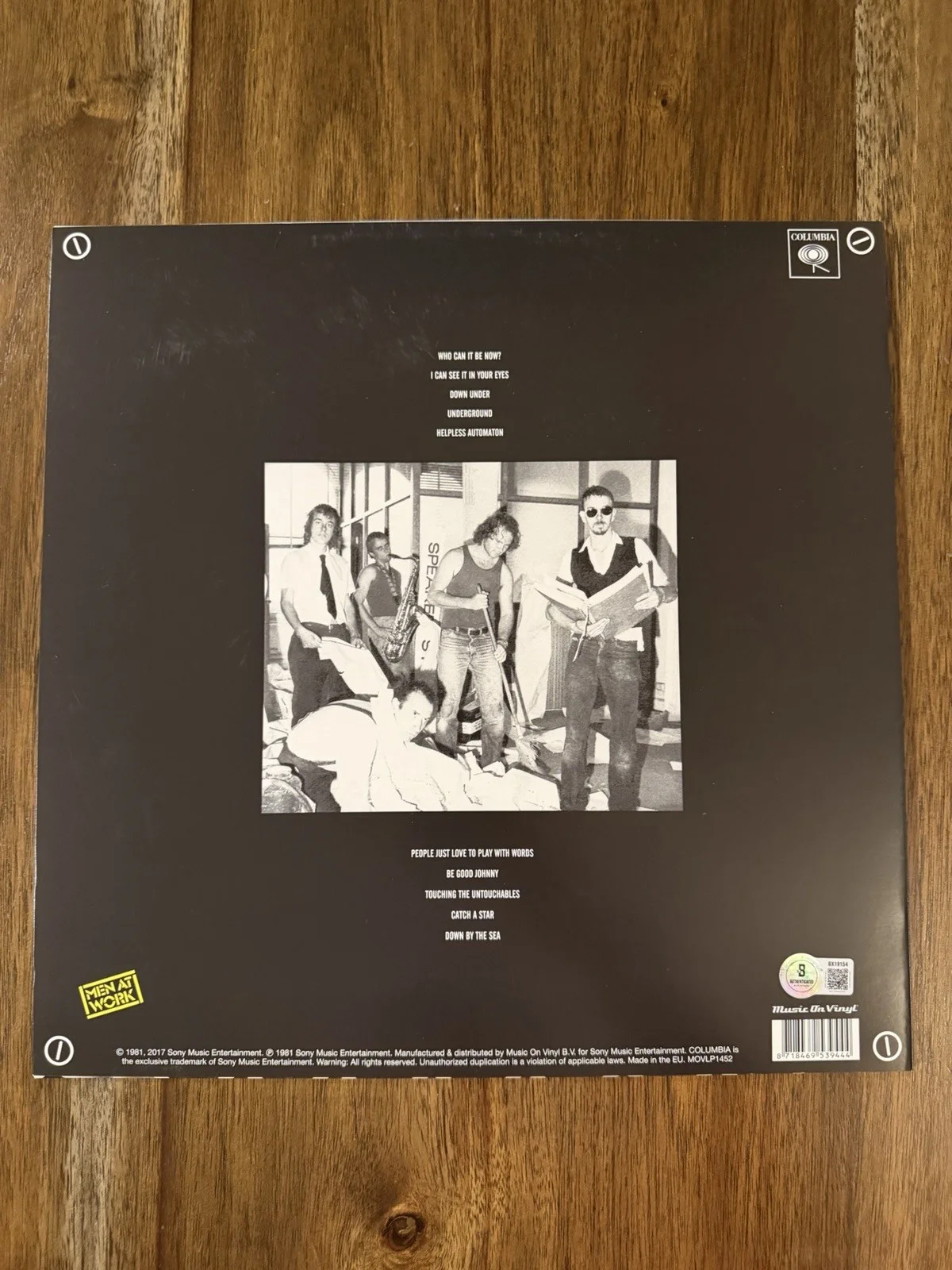 Colin Hay ‘Men At Work’ Band Signed Vinyl Album ‘Business As Usual’ Beckett, изображение 2
