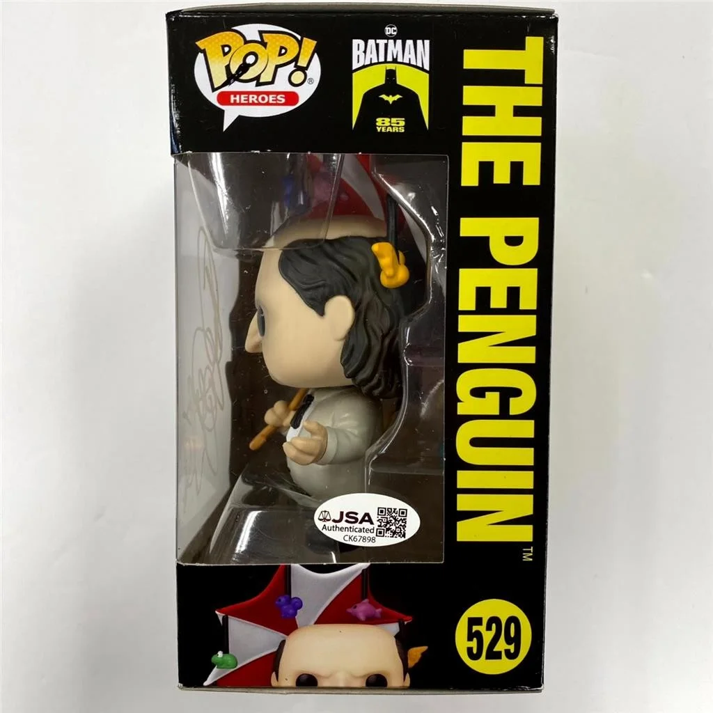 Danny Devito signed Batman Returns Penguin Funko Pop! #529 autograph (B) ~ JSA, image 3