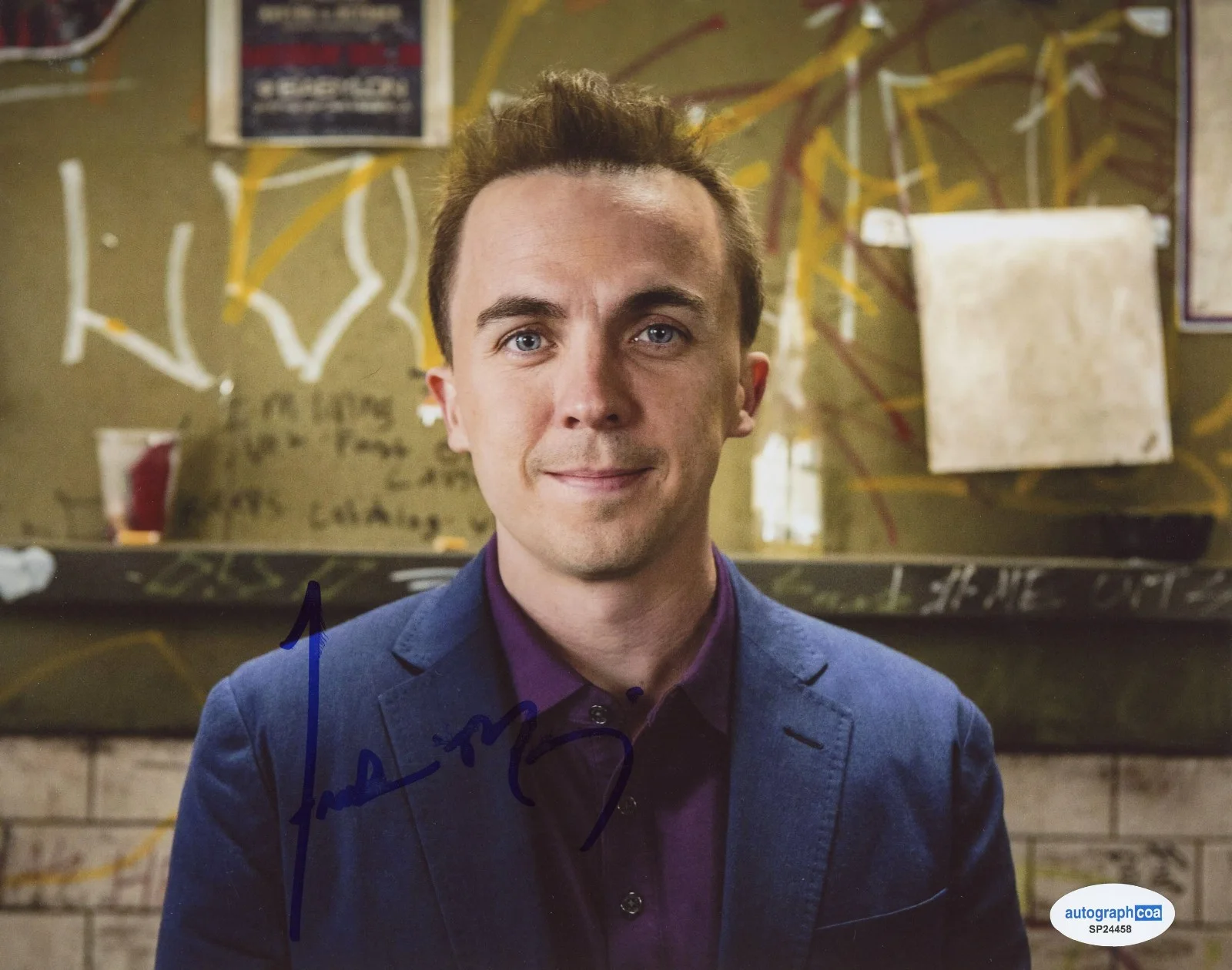 Frankie Muniz — Frankie Muniz Signed Autographed PREACHER 8x10 Photo EXACT Proof ACOA Malcolm, изображение 2