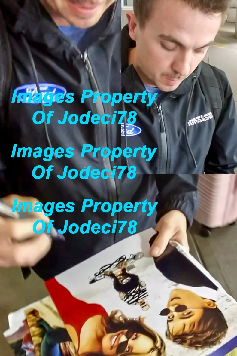 Frankie Muniz — Frankie Muniz Signed Autographed BIG FAT LIAR 8x10 Photo EXACT Proof ACOA D, изображение 3