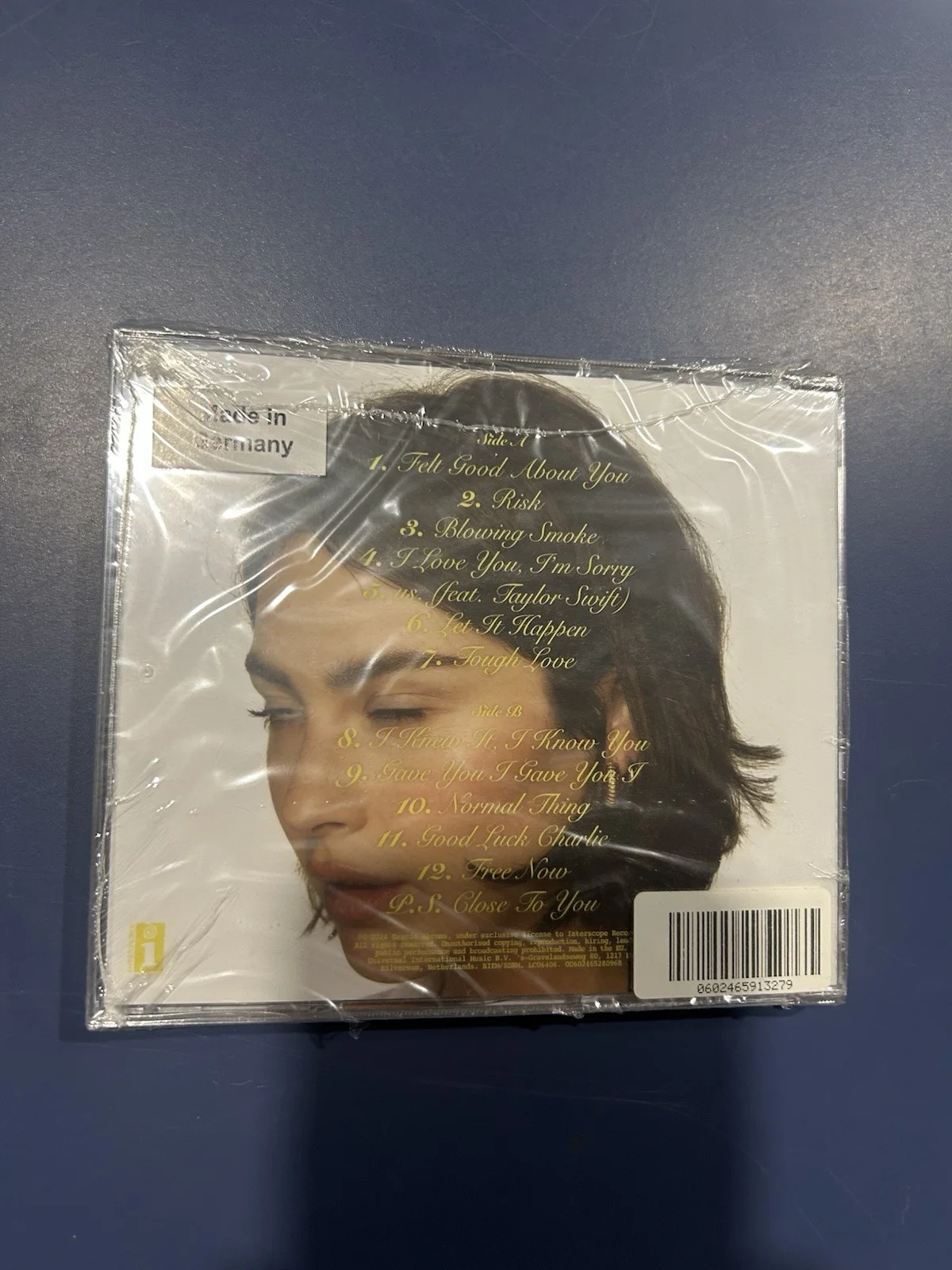 Gracie Abrams Secret Of Us CD & Signed Art Card Autographed SEALED, image 2