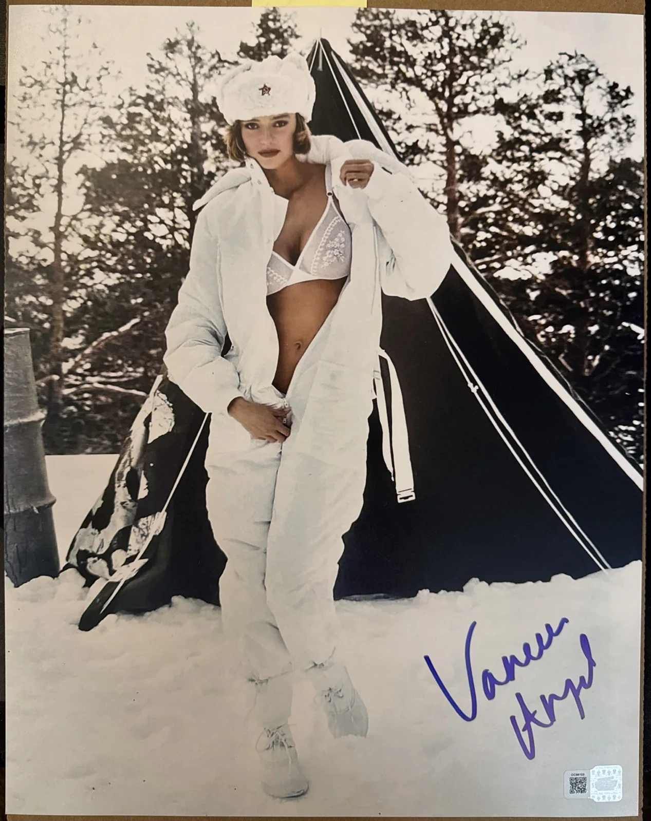 Vanessa Angel — Vanessa Angel Signed 11x14 Spies Like Us Autographed Photo OC COA