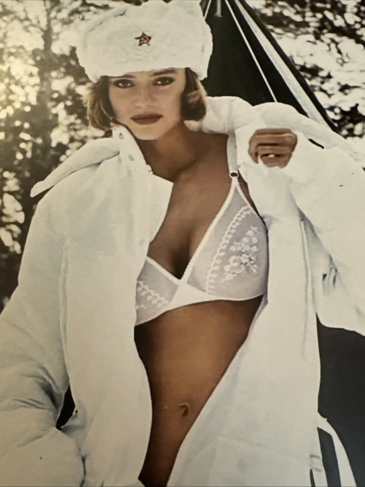 Vanessa Angel — Vanessa Angel Signed 11x14 Spies Like Us Autographed Photo OC COA, image 3