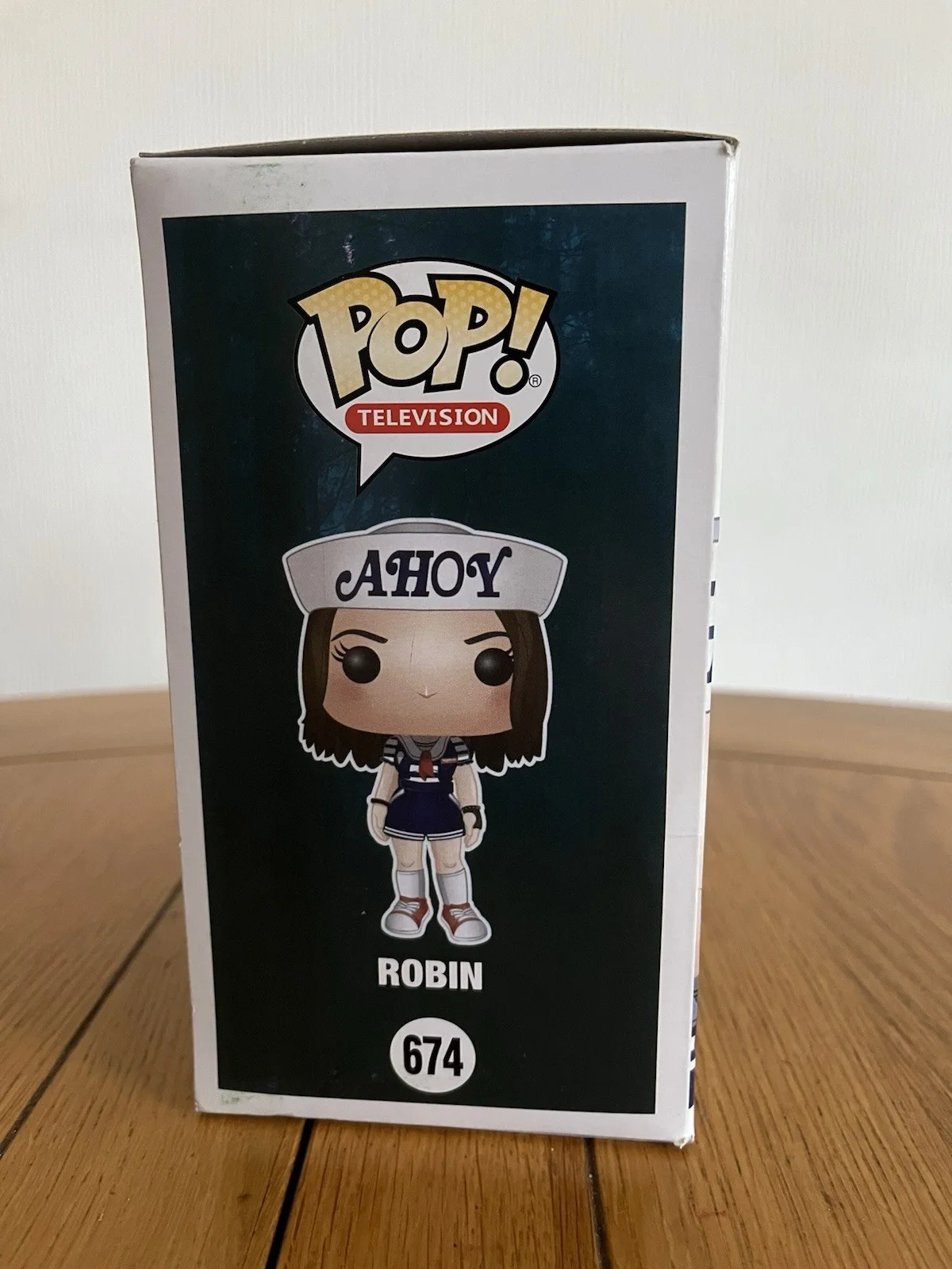 RARE funko SDCC limited edition Funko pop! Robin w/ice cream 674., image 4