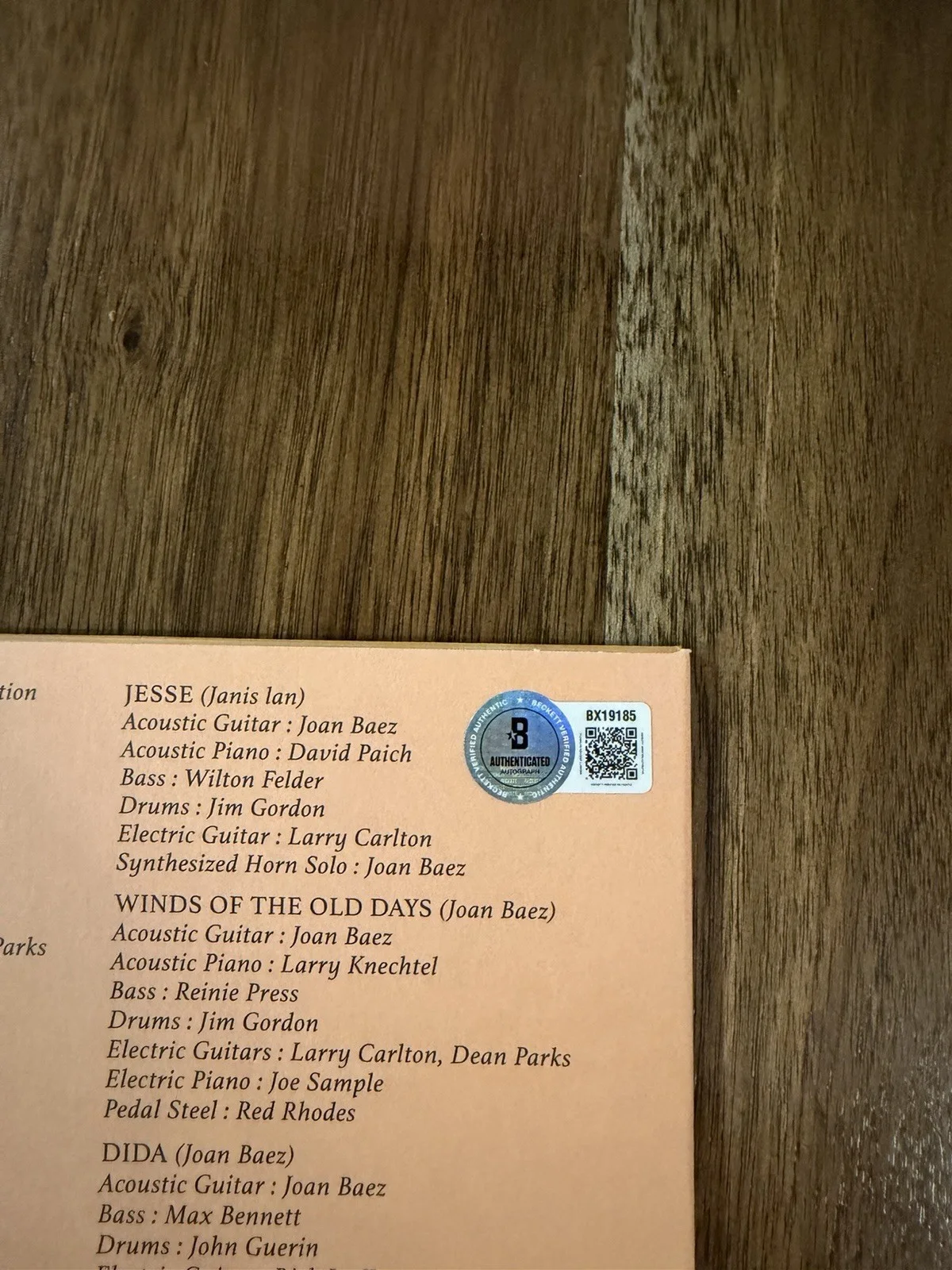‘Joan Baez’ Signed Vinyl Album ‘Diamonds & Rust’ Beckett Certified, image 3