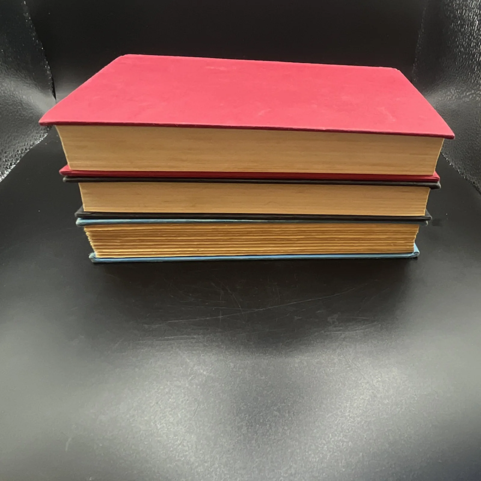 Marie Lu — Marie Lu Legend Trilogy Hardcover Book Set No Dust covers, изображение 3