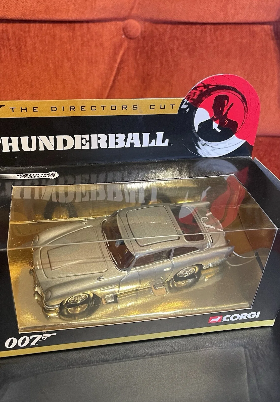 Corgi Thunderball James Bond 5” 1:36 DB5 Boxed Mint Shop Condition Directors Cut, image 2