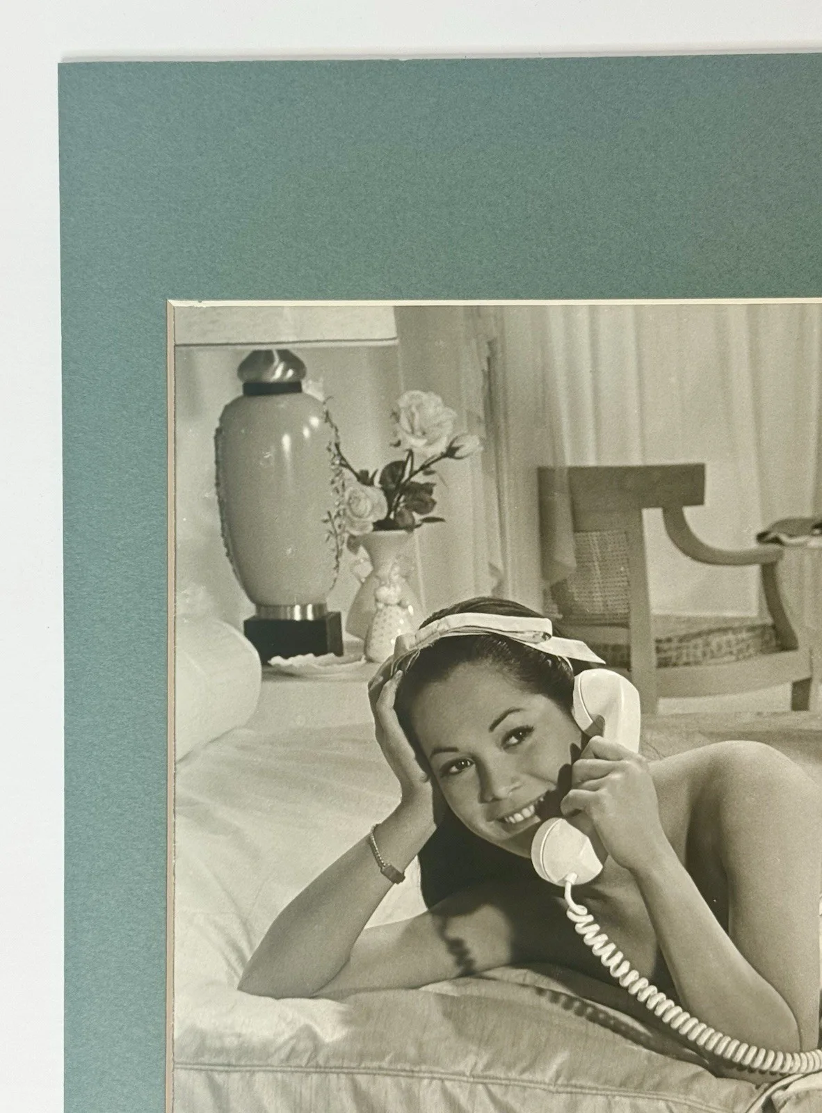 Nancy Kwan — Nancy Kwan *SIGNED* Matted Photo Display (11x14 in) ~ RARE, image 5