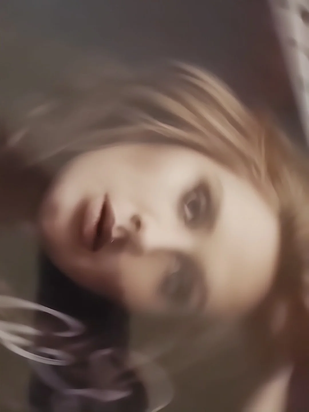 Adele signed color photo, image 2