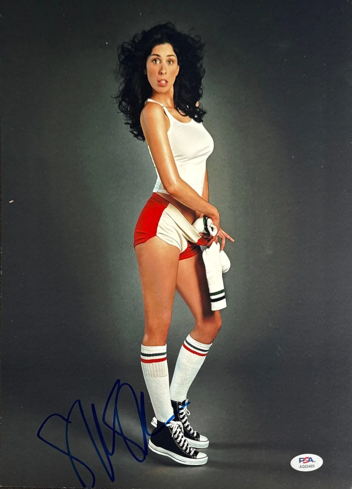 Sarah Silverman — Sarah Silverman Signed 11x14 Sexy Photo PSA AQ52489, image 2
