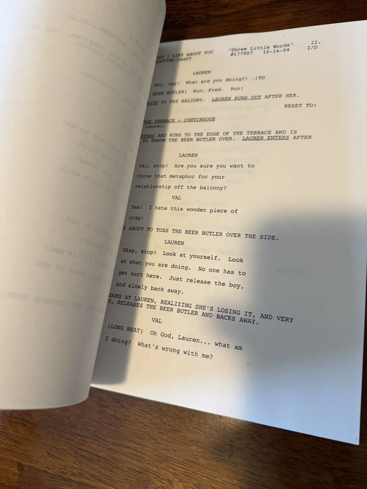 amanda bynes, jennie garth — What I Like About You Signed 2004 Script 8 Cast Autos Amanda Bynes Jennie Garth, image 5