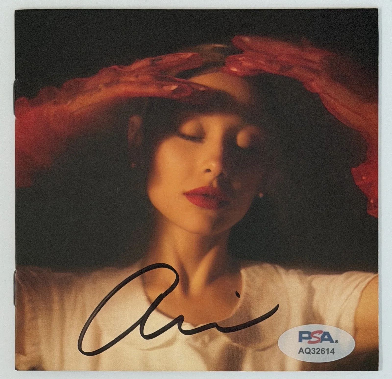 FRAMED Ariana Grande SIGNED Eternal Sunshine Booklet AUTOGRAPH CD PSA DNA COA, изображение 2