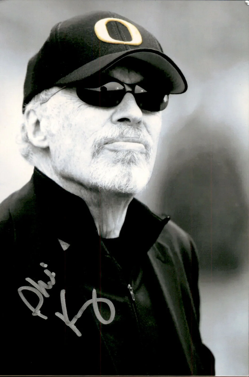 Phil Knight — Phil Knight Signed Autographed 4x6 Photo Nike Founder & CEO Sneaker Legend #6