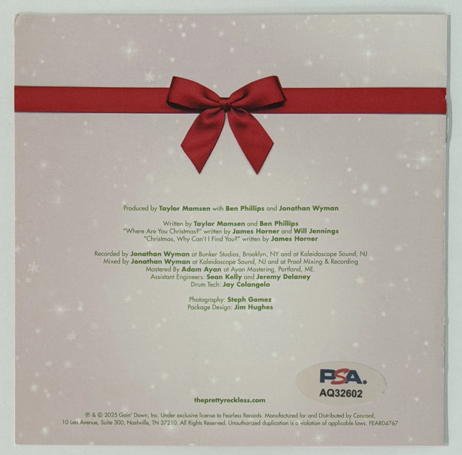 SIGNED Taylor Momsen Pretty Reckless Christmas CD Book Autograph PSA DNA COA, изображение 3