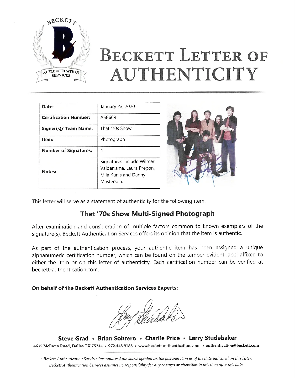 Mila Kunis. Laura Prepon, Danny Masterson, Wilmer Valderrama — That 70s Show Cast Signed 8x10 Photo Beckett BAS COA Kunis Prepon Valderrama, image 2