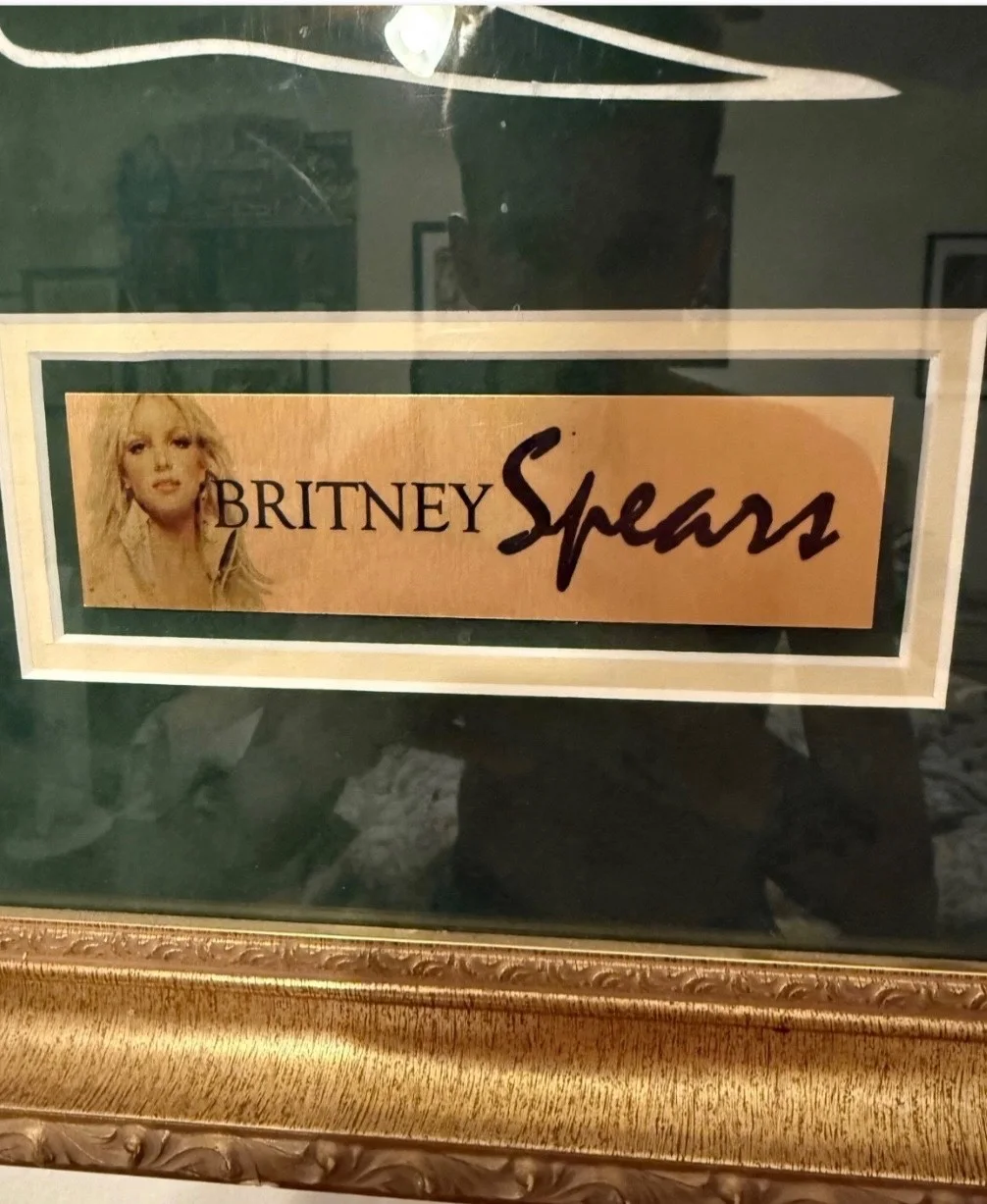 Britney Spears framed autograph, image 4