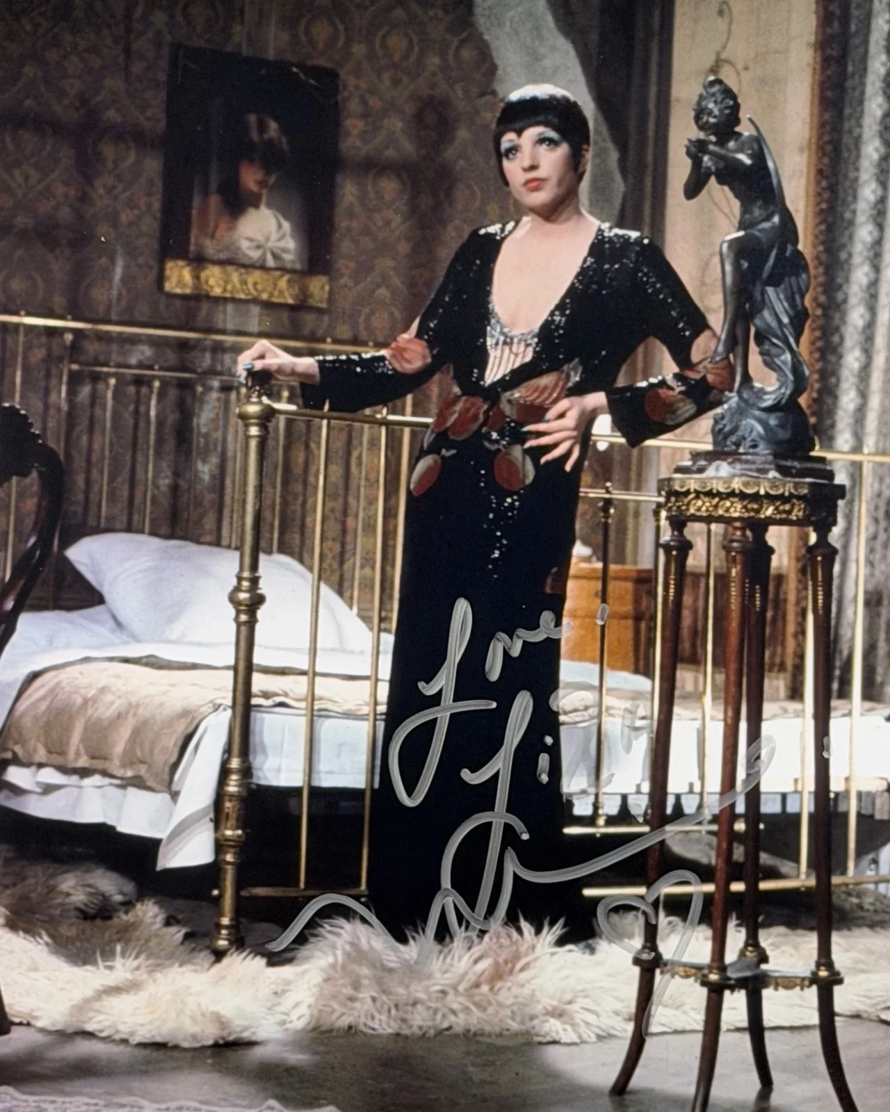 Liza Minnelli — Liza Minnelli Signed Autographed 8x10 Photo Cabaret Actress No COA