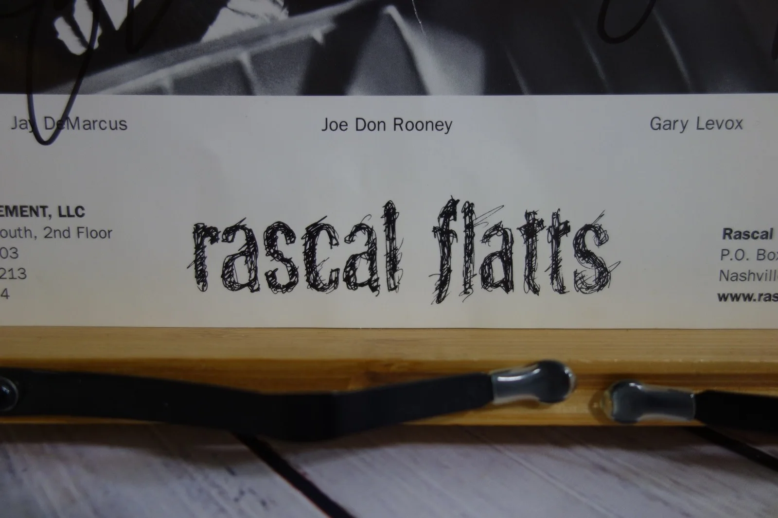 Vtg Rascal Flatts Fan Club Autographed 8x10 Promo Blk White Photo JSA Authentic, изображение 3
