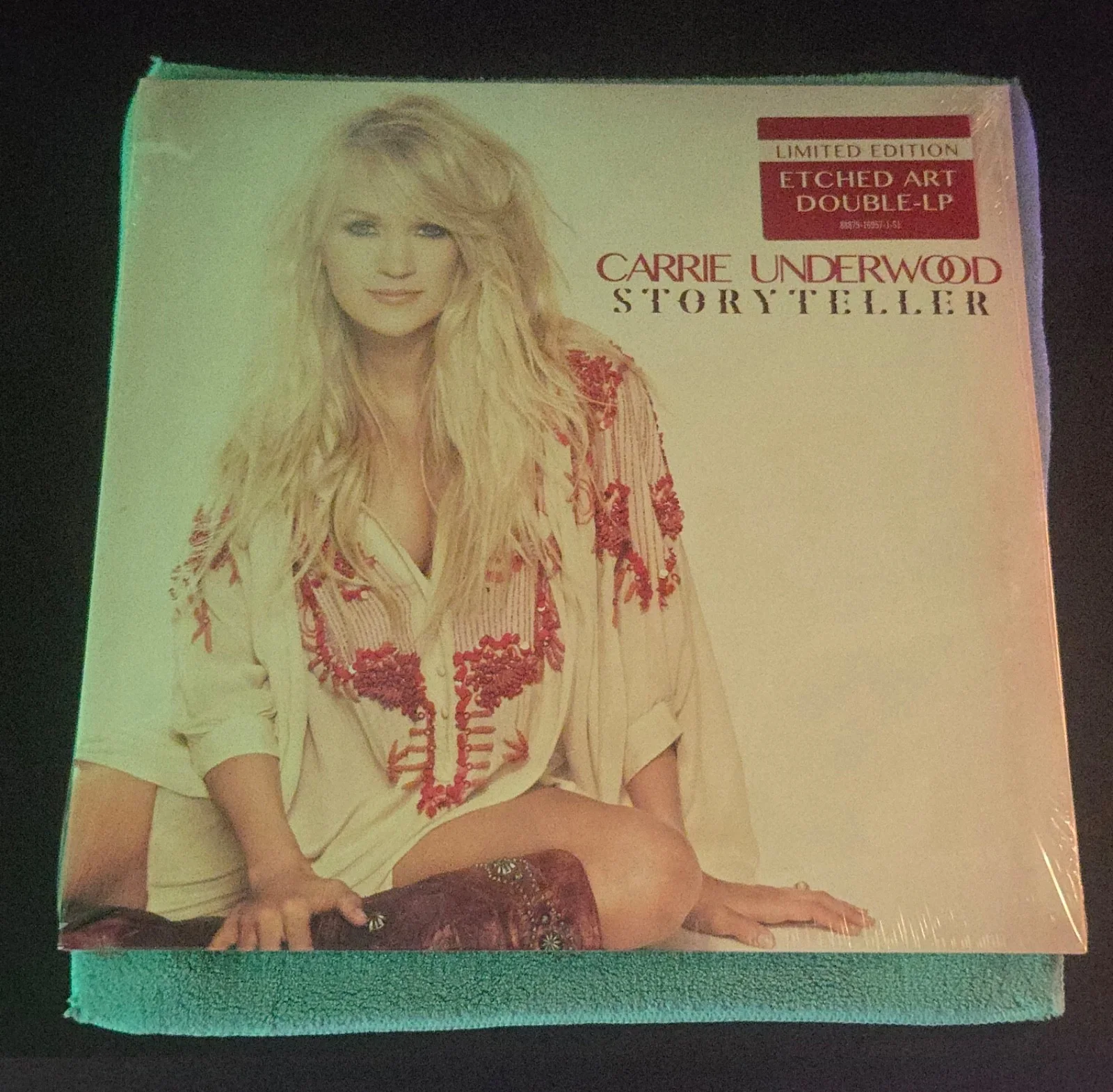 Carrie Underwood Storyteller Vinyl with Signed Cover + Limited Edition Record, image 3
