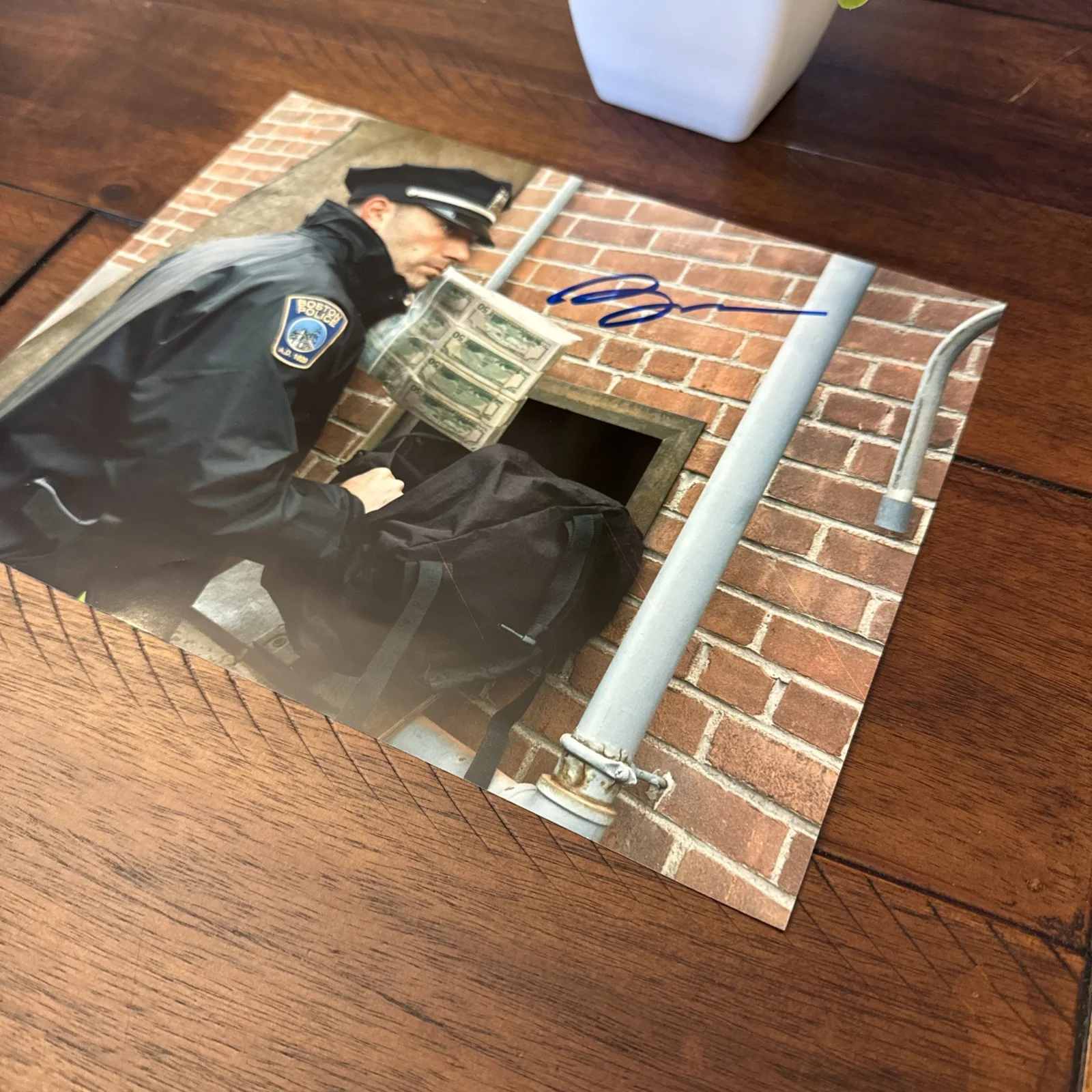 BEN AFFLECK — BEN AFFLECK SIGNED "THE TOWN" 8x10 PHOTO AUTOGRAPH w/COA Matching Holograms, изображение 3