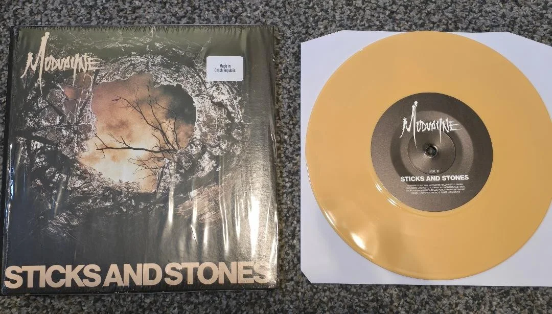 Mudvayne Signed Sticks And Stones 7" Custard Colored Vinyl W/ Signed Insert!! 4, image 3