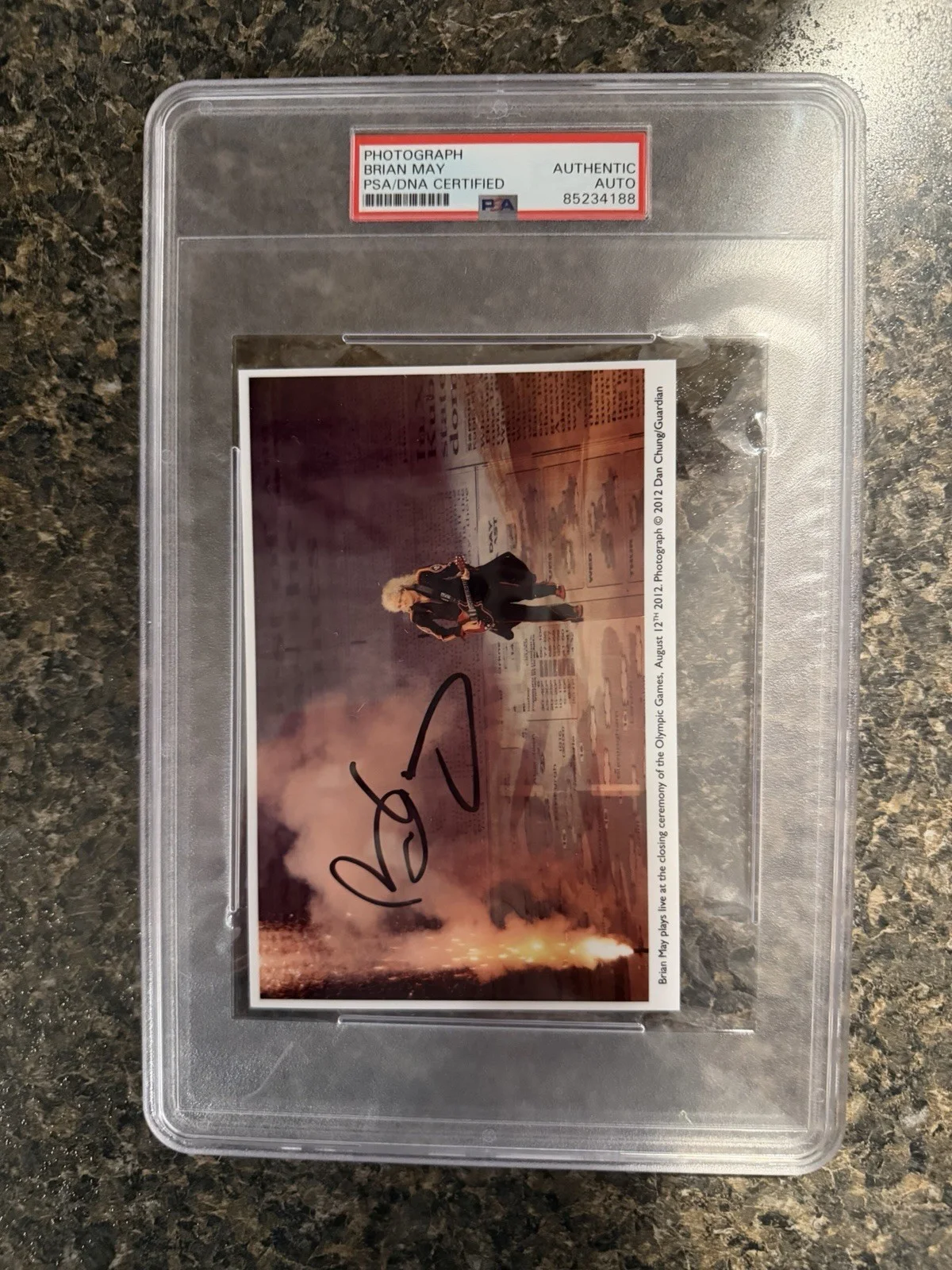 Brian May Signed 4x6 Photo PSA/DNA Encapsulated Autograph Queen Auto, image 3