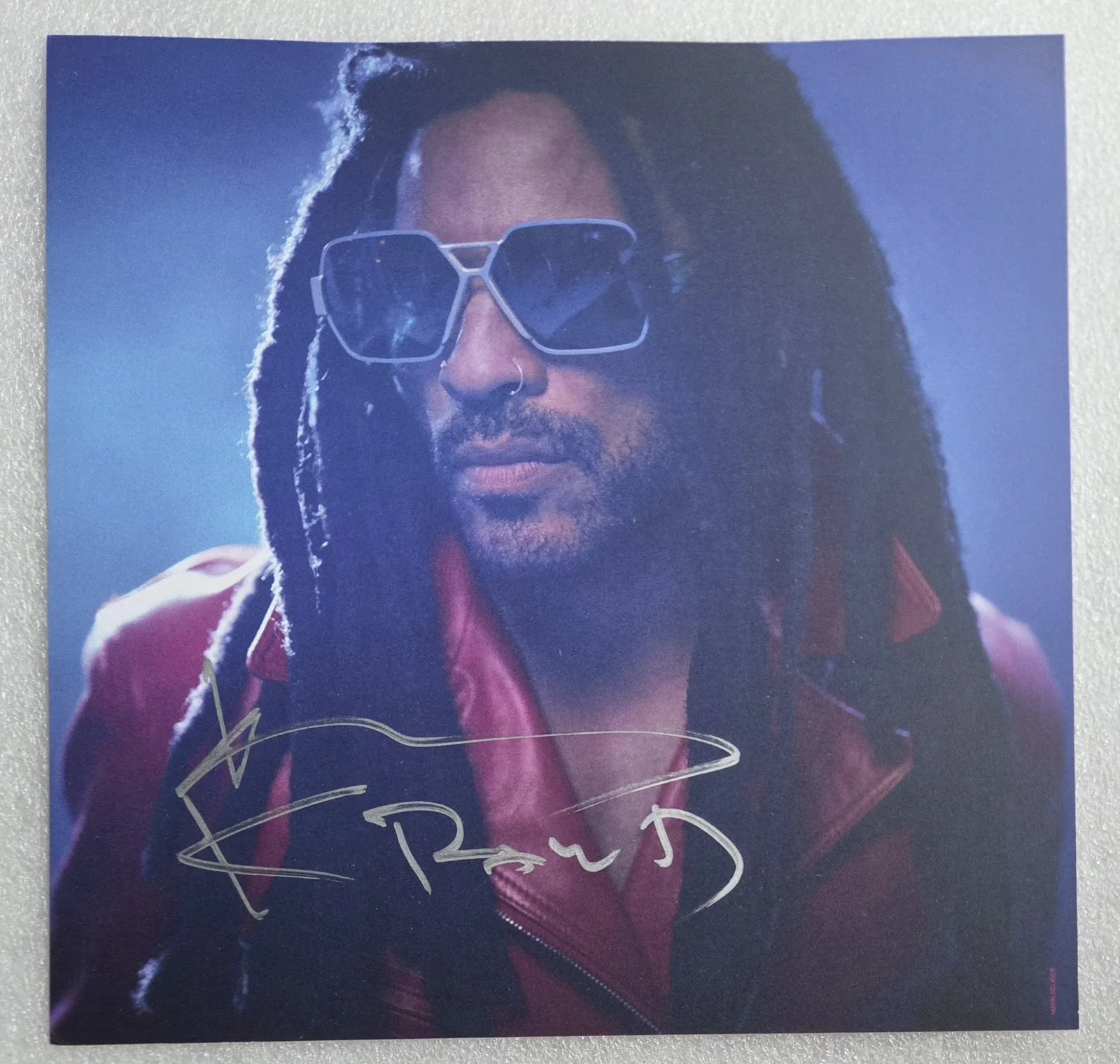 LENNY KRAVITZ AUTOGRAPHED 11X11 INSERT WITH NEW RECORD BECKETT BAS COA SIGNED, image 2