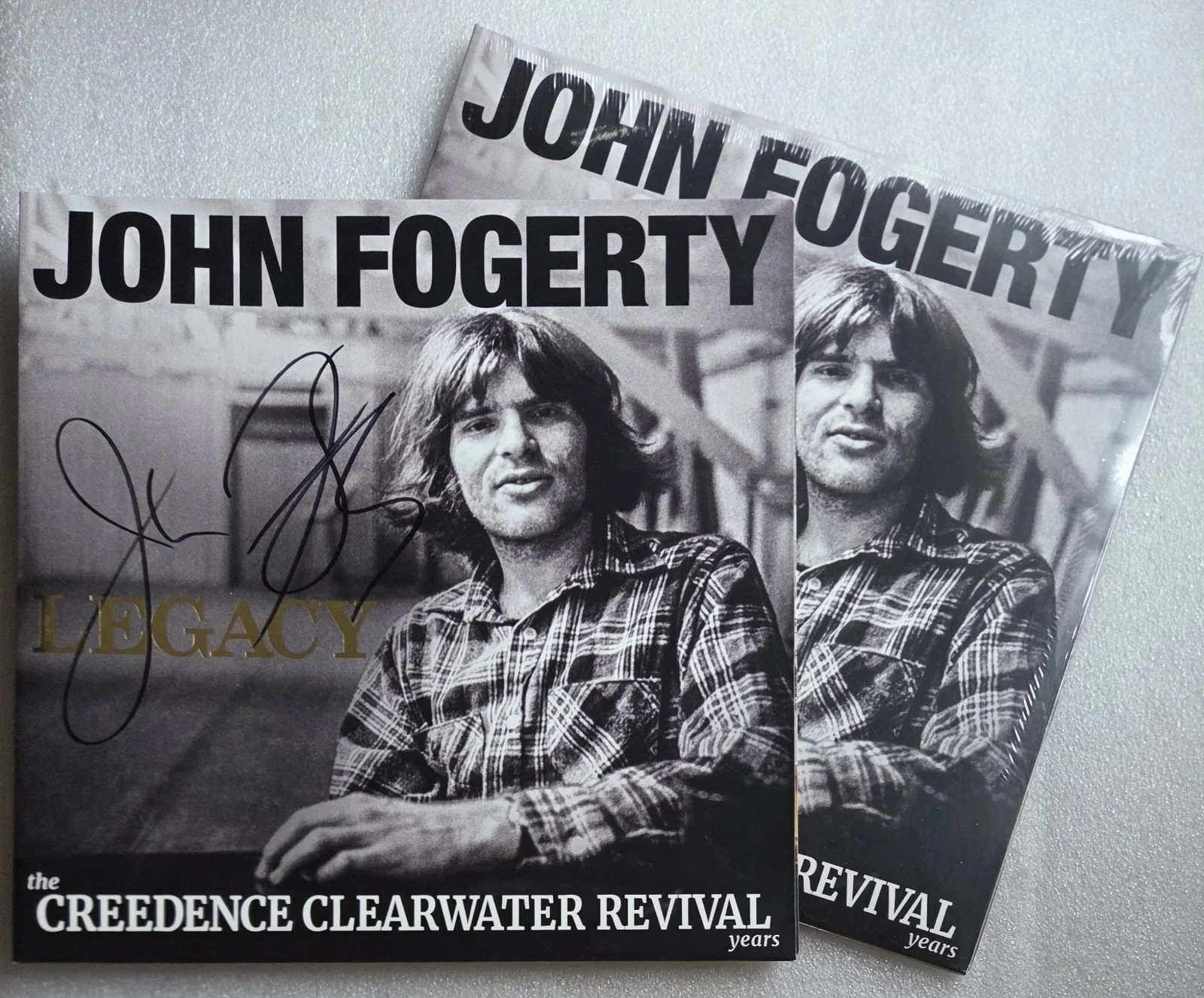 JOHN FOGERTY AUTOGRAPHED COVER BECKETT BAS COA W/ NEW RECORD SIGNED LEGACY CCR, image 2