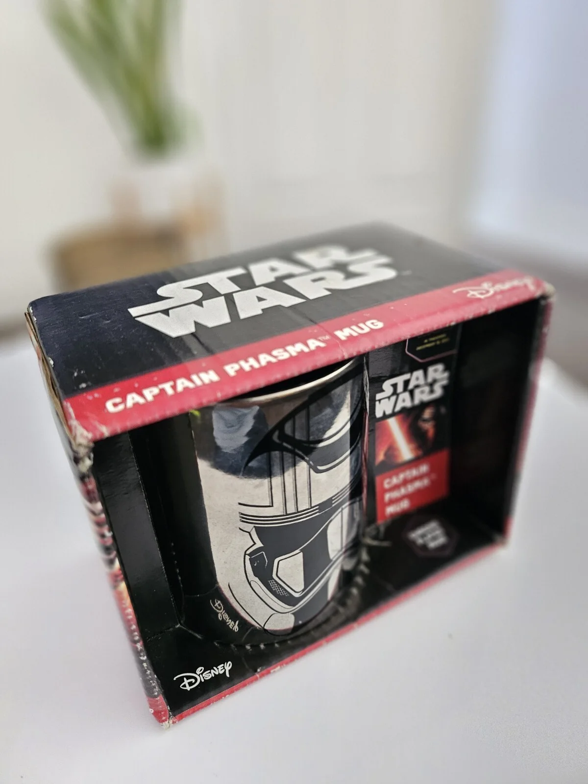 STAR WARS THE FORCE AWAKENS CAPTAIN PHASMA CHROME PLATED CERAMIC MUG NEW, image 3