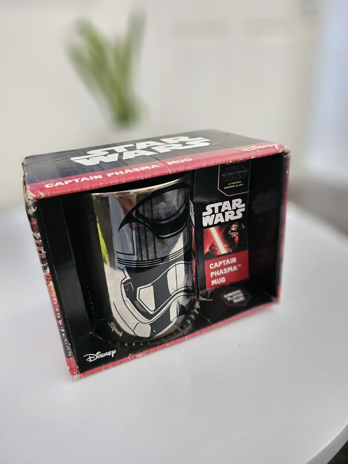 STAR WARS THE FORCE AWAKENS CAPTAIN PHASMA CHROME PLATED CERAMIC MUG NEW, image 4
