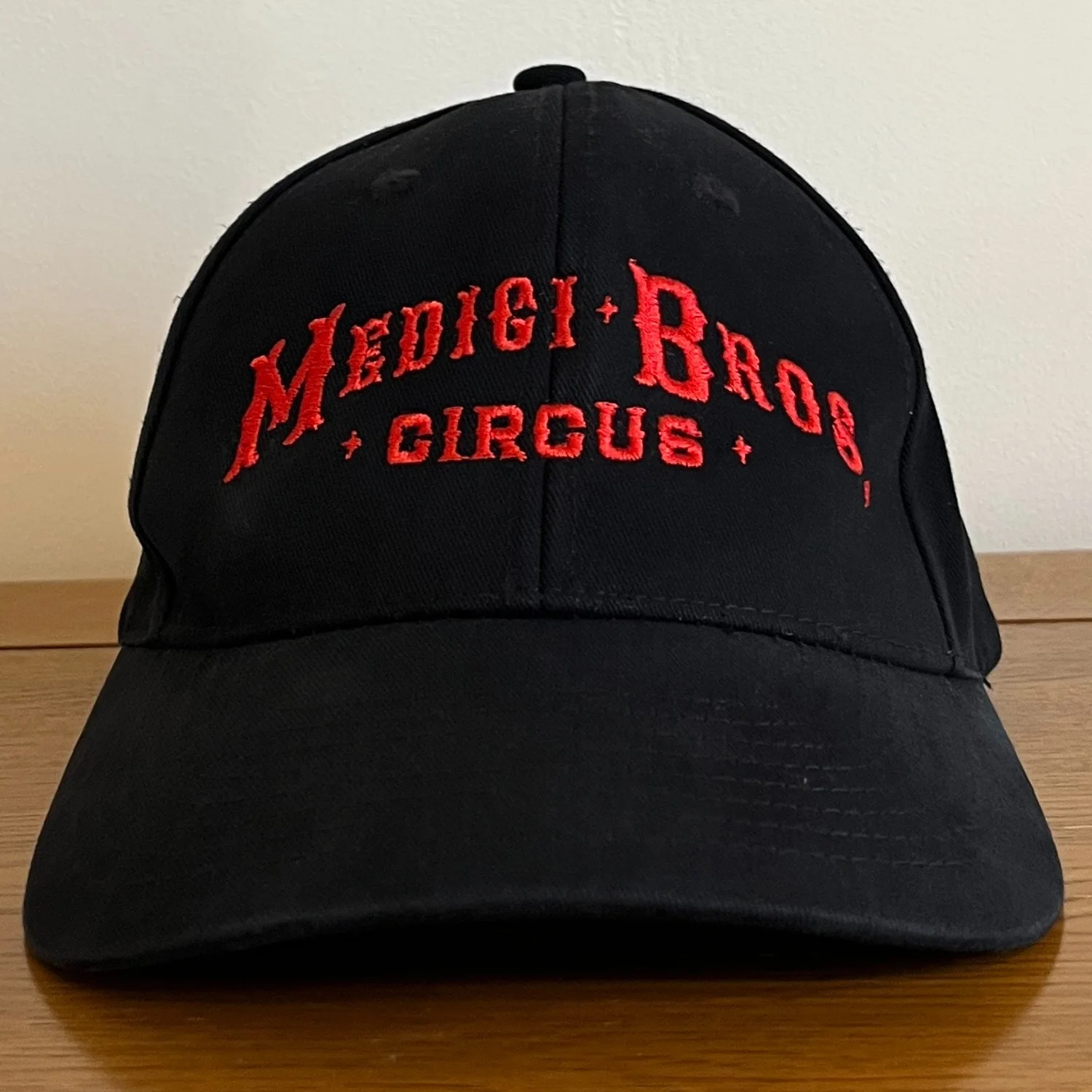 DUMBO Cast & Crew Cap Hat Movie Production Gift Film Tim Burton Disney 2019 OS, изображение 2
